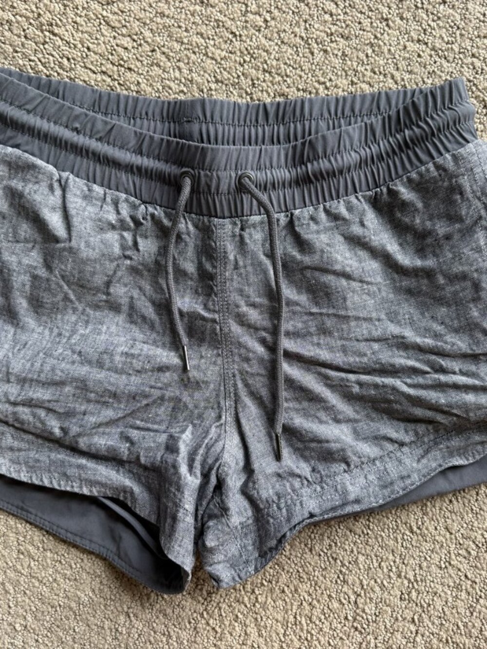 Athleta Gray Heathered Lined Running Shorts Size 6